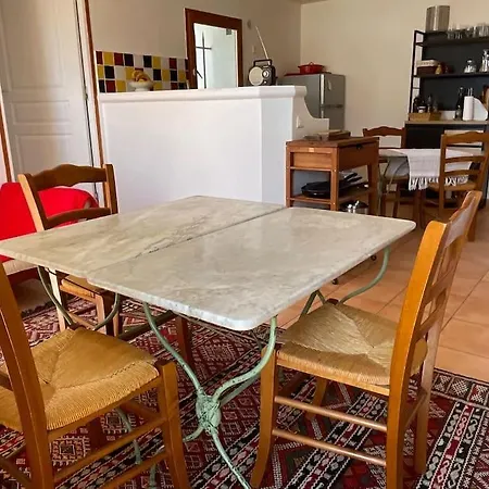 Hébergement de vacances Charmante Maison De Village *